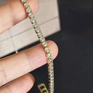 Stijlvolle gouden tennisarmband voor dames - Klassiek en tijdloos